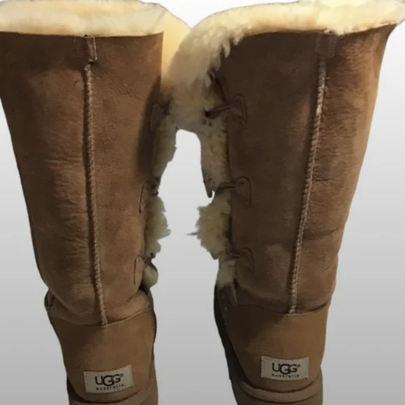 Ugg Bailey 3 Button Tall Boots Tripple Buttons Boot Sheepskin Shearling 8 Uggs - Picture 7 of 9
